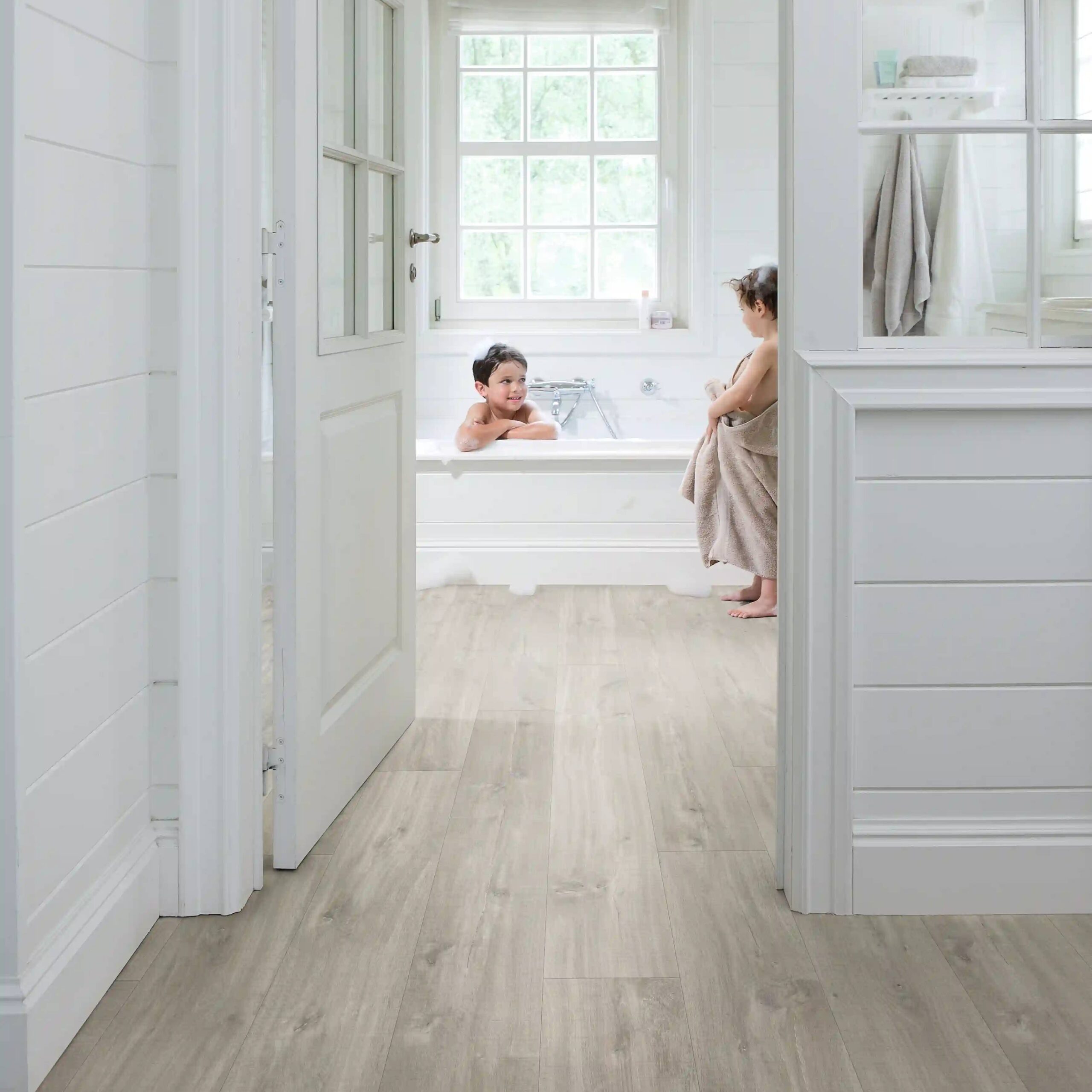 Quick-Step Alpha Blos Canyon Oak Grey With Saw Cuts LVT Flooring AVSPU40030 - Image 3