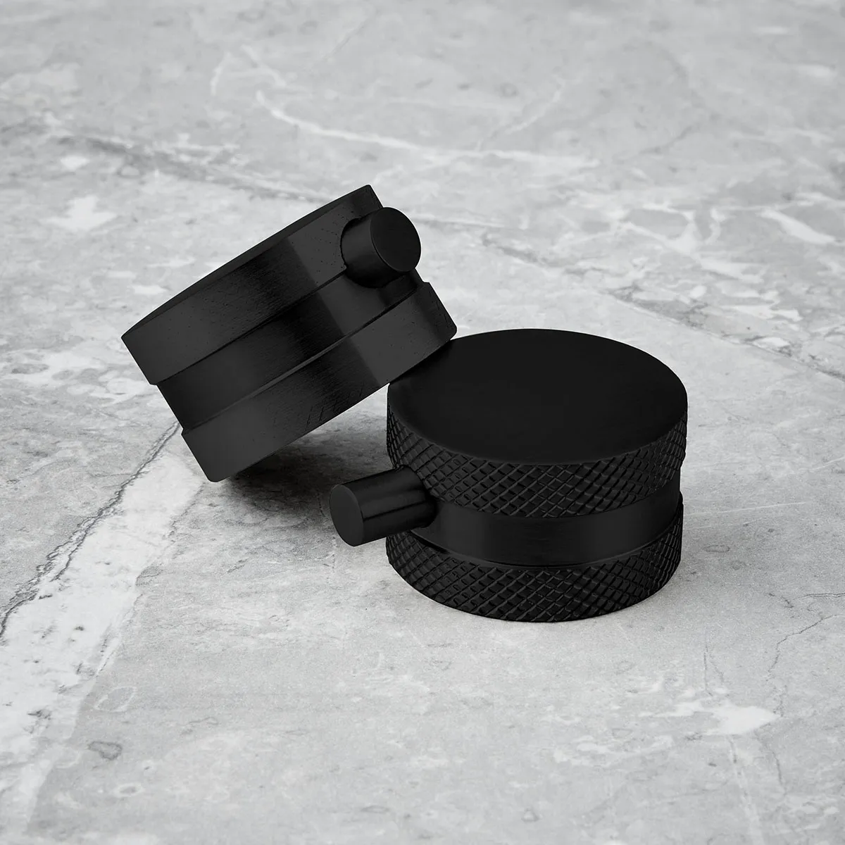 Scudo Core Round Handle Head & Handset Riser Kit - Black - Image 3